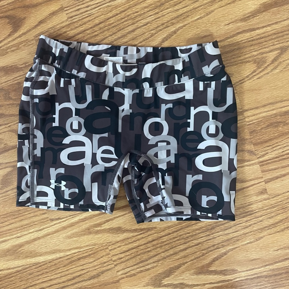 Under Armor athletic shorts size medium